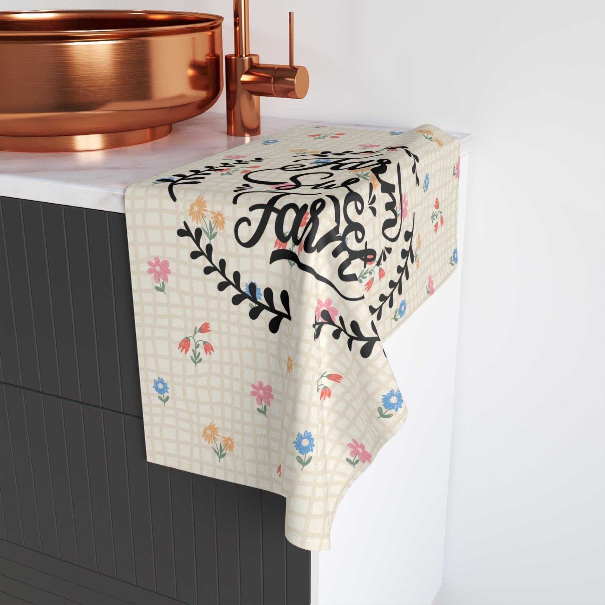 Farm Sweet Farm Hand Towel | Floral Wreath, Country Kitchen, Cottagecore